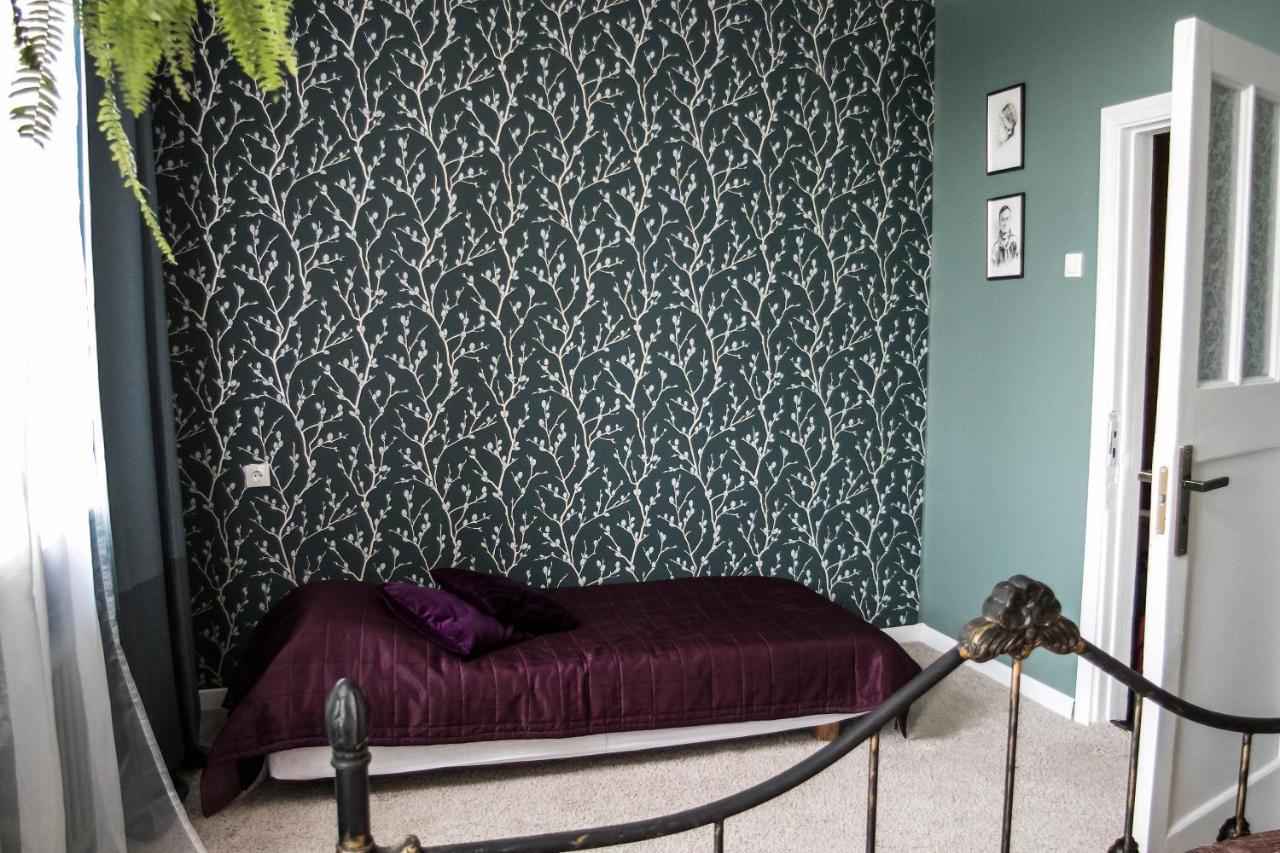 Classy Green Old Town Apartment Клайпеда Екстериор снимка
